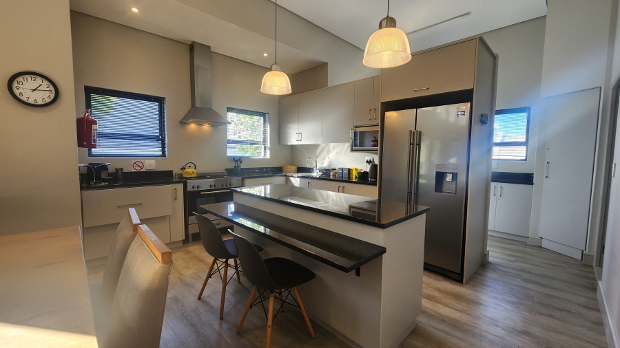 4 Bedroom Property for Sale in Westcliff Western Cape